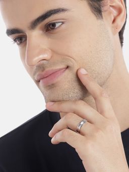 Zavya - Refined Elegance Timeless Appeal 925 Sterling Silver Ring for Him