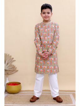 KALP - Lotus Pond Kurta With Pyjama