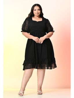 Desi Noor - Plus Size Black Chevron Zig Zag Georgette Dress