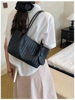MISS MOSA BY AKANKSHA - Koda Textured Pu Tote Bag with Pouch Black