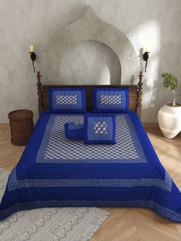 JAIPUR FABRIC - Actual Silk Emboirdery Flat Double Bedsheet With Pillow Covers (Double)