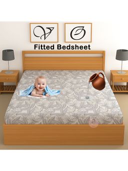 CHHAVI INDIA - Waterproof Leaf Print Microfiber Double Fitted Bedsheet - Grey & Off-White (DOUBLE)