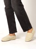 Beige color option