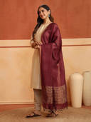 Maroon color option, Currently selected