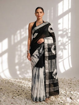 Swtantra - Black and White Hand Tie-Dye Printed Cotton Saree