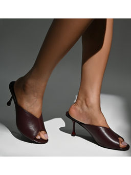 SKO - Maura in Maroon Mule Heels