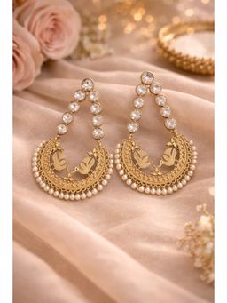 Qunic - Noor Meher Chandbali White Earrings