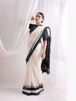 VASTRA RAAG - White Pochampally Double Ikat Handloom Cotton Saree with Ustitched Blouse