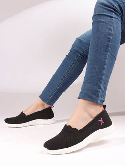 Carlton London - Women Lightweight Knit Black Slip-On Sneakers