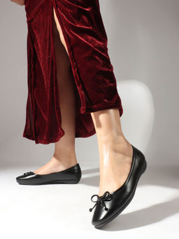 Carlton London - Women Metallic Black Ballerina with Bow Accent