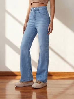 DOLCE CRUDO - Blue Solid/Plain Bootcut Jeans