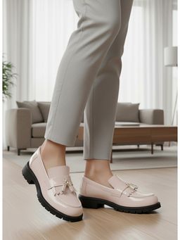 ELLE - Womens Moccasins with Chunky Lug Sole and Tassel Detail - Cream