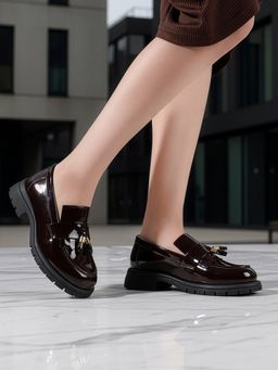 ELLE - Womens Moccasins with Chunky Lug Sole and Tassel Detail - Wine