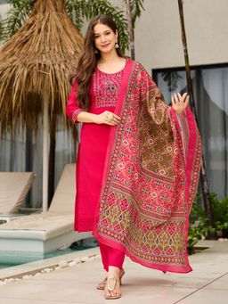 Lush Glam - Pink Round Neck Kurta With Pant & Dupatta