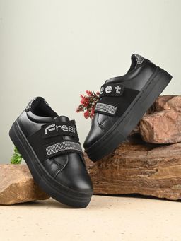 Fresh1947feet - Black Dual Size Technology Casual Sneakers