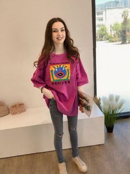 Outzidr - Magenta Graphic Print T-Shirt