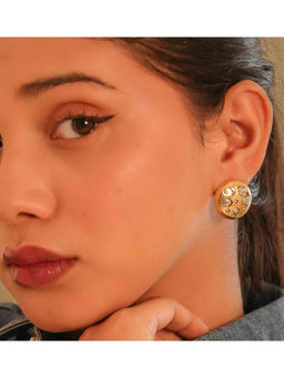 Vosgi - Gold Kawai Round Earrings