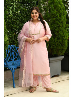 Desi Noor - Plus Size Baby Pink Zorba Kurta with Organza Dupatta (Set of 3)