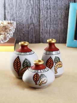VarEesha - White Leaf Terracotta Small Pots Set of 3