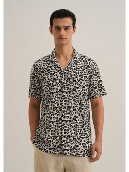 Banana Club - White Leopardic Print Half Sleeve Shirt
