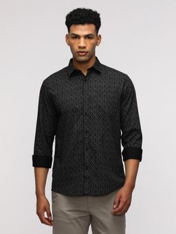 Crocodile - Full Sleeve Black Shirt for Timeless Style
