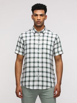 Crocodile - Half Sleeve Green Checked Shirt for Casual Elegance