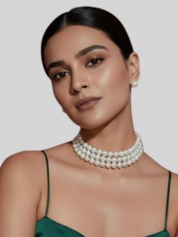 Auraa Trends - Classic White Beaded Necklace with Earrings
