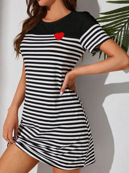 Outzidr - Black Short Sleeve Striped Dress