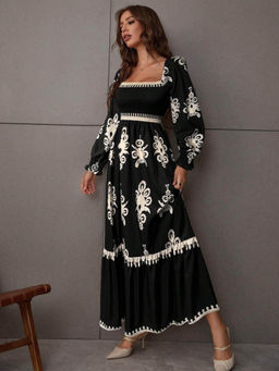 Outzidr - Black Bishop Sleeve Square Neck Printed Dress