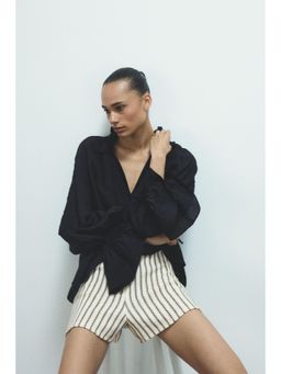 H&M - Women White Knitted Pull-On Shorts