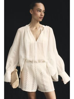 H&M - Women White Knitted Pull-On Shorts