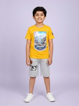 KiddoPanti - Boys Yellow Cotton Round Neck T-Shirt & Shorts
