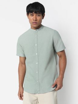 R&B - Green Solid Regular Men Shirt