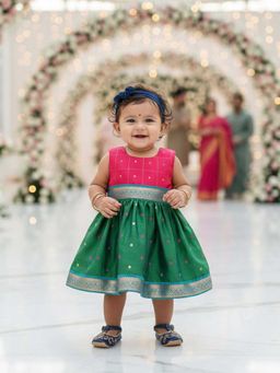 Many Frocks - Green Sleeveless Coloured Woven Boti Colorblock Knee Length Dress