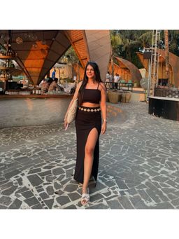 Tandul - Women Black Spaghetti Neck Sleeveless Solid Top with Skirt