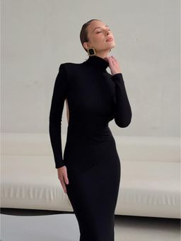 Miakee - Black Solid Bodycon Dress