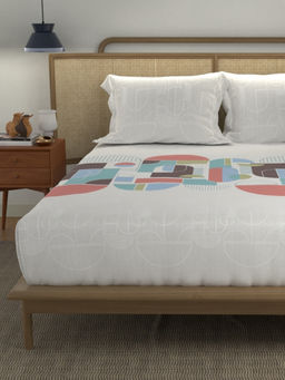 Urban Space - Binary Peach Cotton Bedsheet with 2 Pillow Covers (Queen)