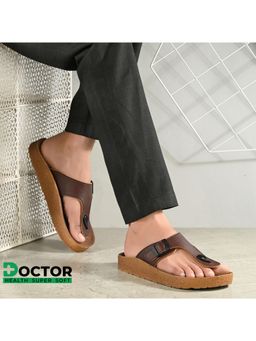 DOCTOR HEALTH SUPER SOFT - Men’s Buckle Thong Comfortable Cushioned Sandals - Brown