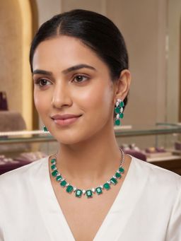 Nuyug - Emerald Heirloom Jewellery Set