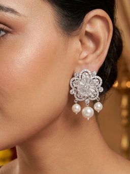 Nuyug - Pearl Shine Drops Earrings