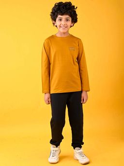 ANTHRILO - Xplr Tech Mustard T-Shirt with Joggers (Set of 2)