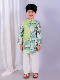 The Little Tales - Green Jungle Kurta With Pyjama With Chanderi Panels (Set of 2)