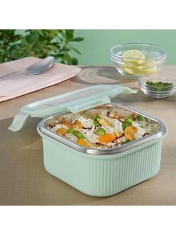 Larah by Borosil - 250 ML green Freshbyte Square Lunchbox