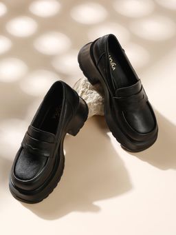 VALIOSAA - Black Smart Loafers