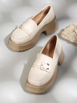 VALIOSAA - Cream Smart Loafers