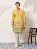 Yellow color option, Currently selected
