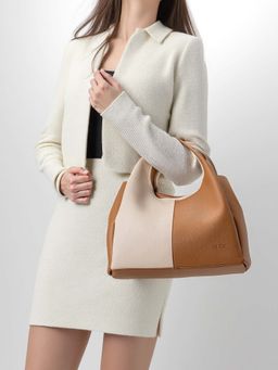 EN TOI - Jessica Brown Tote Bag with Strap