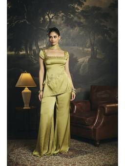 Saanjh by Lea - Henna Green Embroidered Y2K Kurta With Palazzo And Dupatta