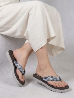 DENILL - Women Geometric Strap Grey Sandals