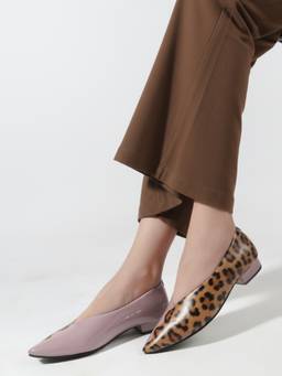 DENILL - Women Multi-Color Lion Design Pumps